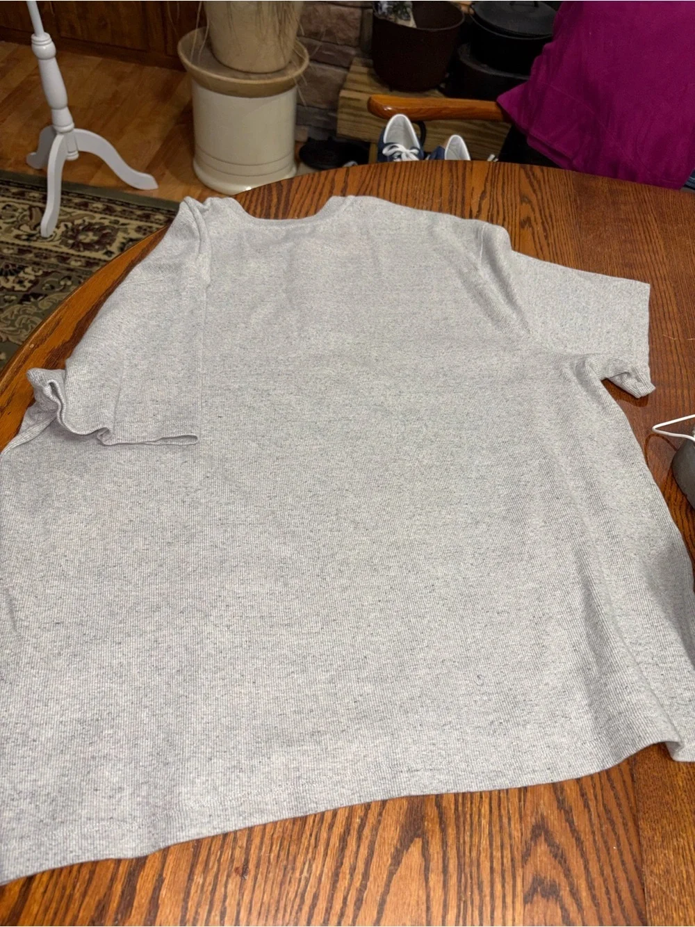Banana Republic size xxl gray short sleeve ribbed shirt 3 buttons on chest